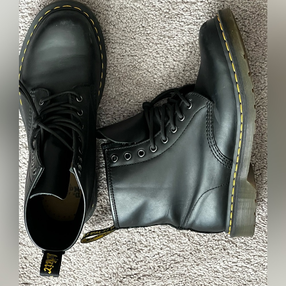 Doc Marten  Airwick With Bouncing Soles | Color: Black | Size: 10